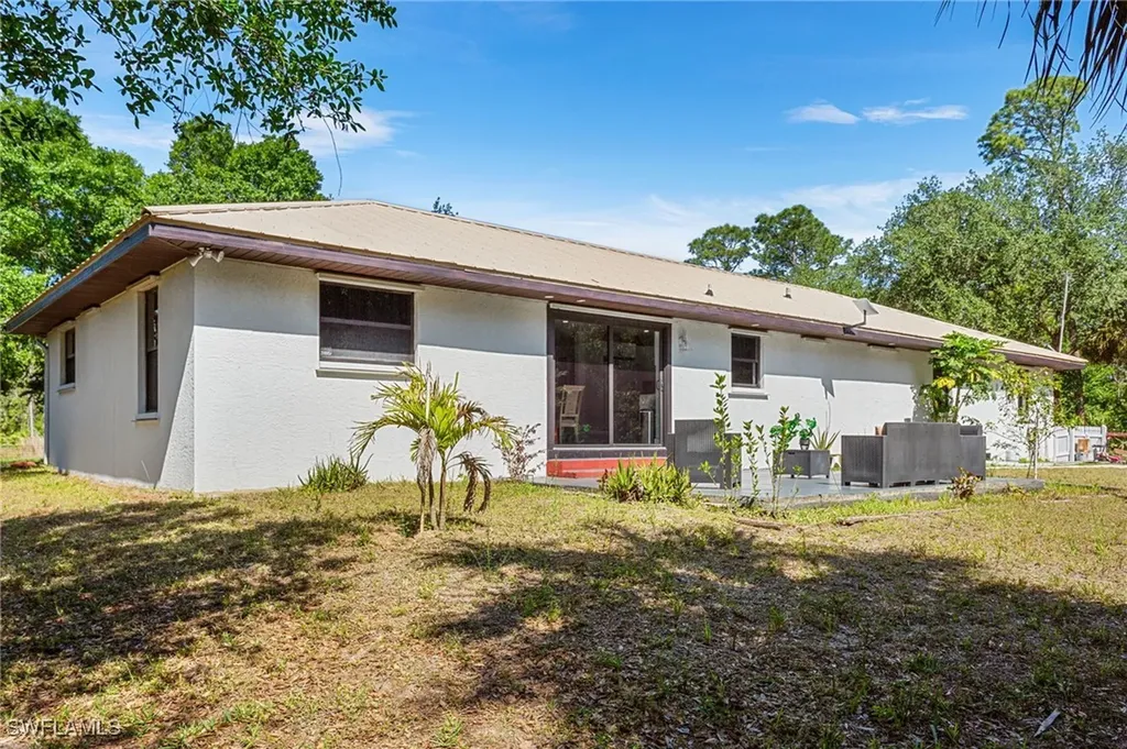 2104 Wellington Avenue Alva FL 33920