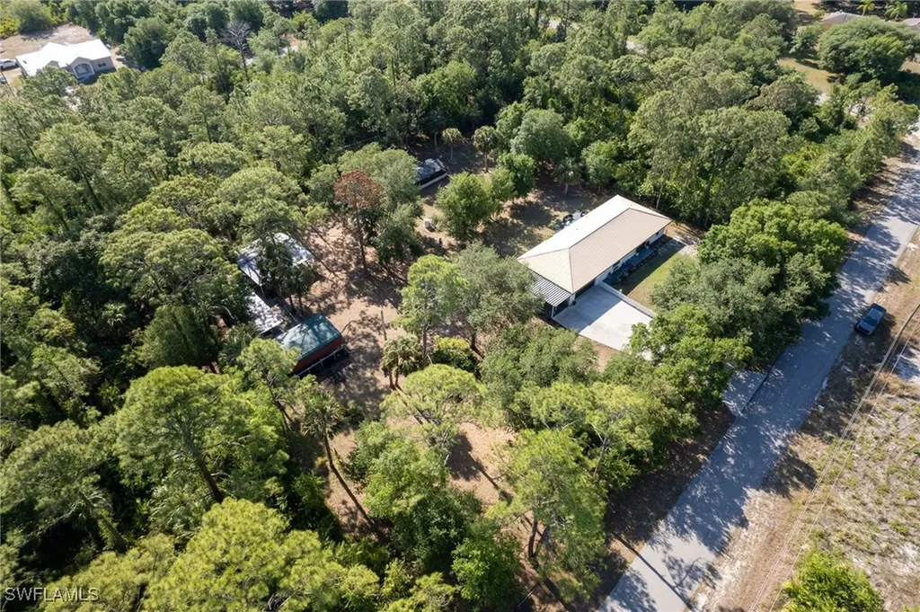 2104 Wellington Avenue Alva FL 33920