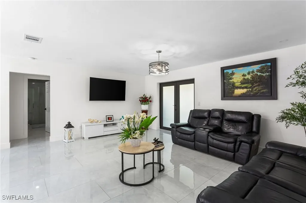 2104 Wellington Avenue Alva FL 33920
