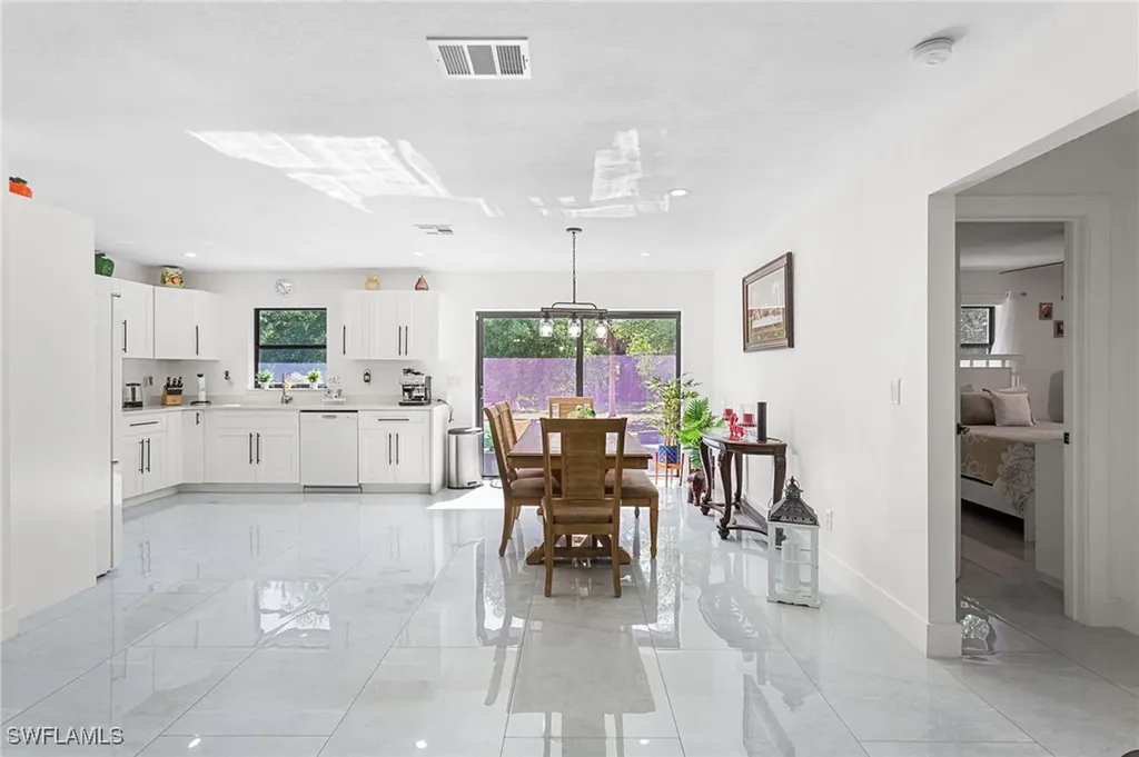 2104 Wellington Avenue Alva FL 33920