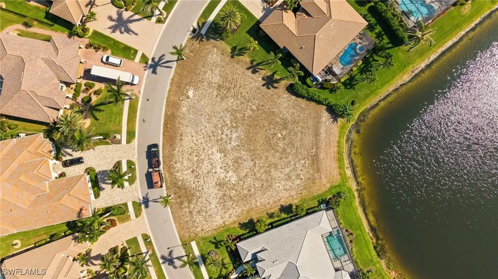 1922 Harbour Circle Cape Coral FL 33914