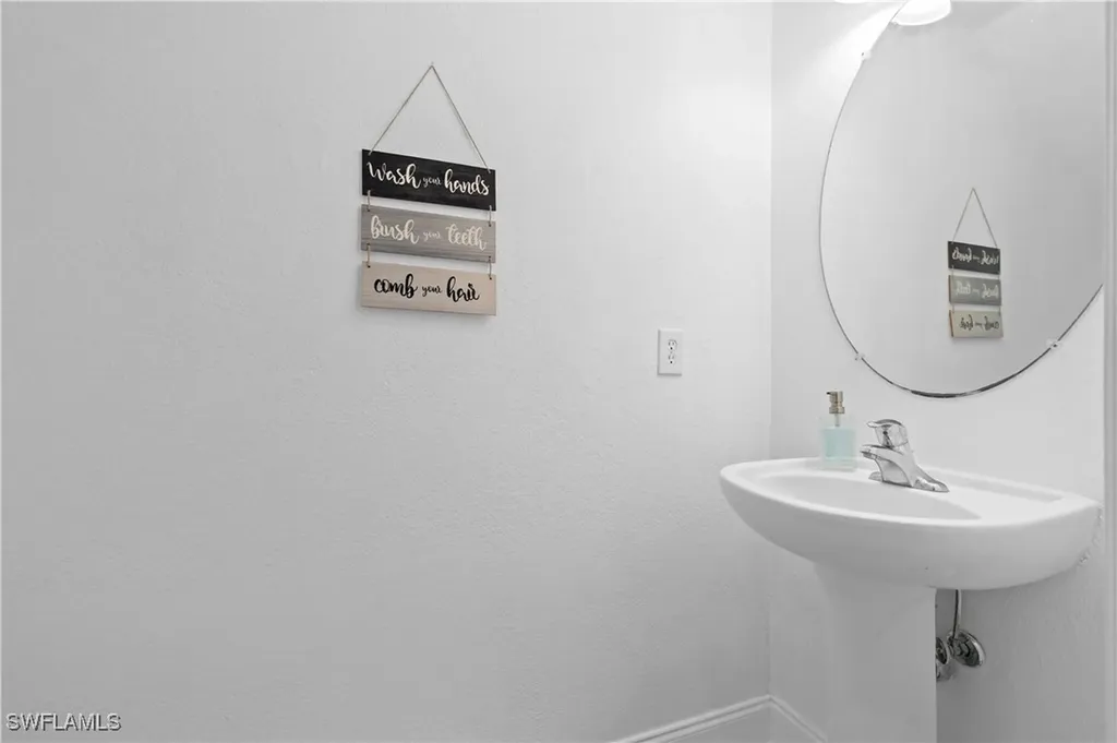 2305 Cape Heather Circle Cape Coral FL 33991