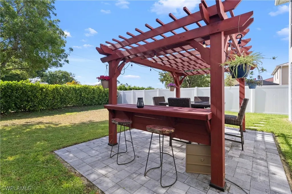 2305 Cape Heather Circle Cape Coral FL 33991
