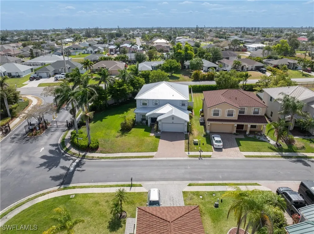 2305 Cape Heather Circle Cape Coral FL 33991