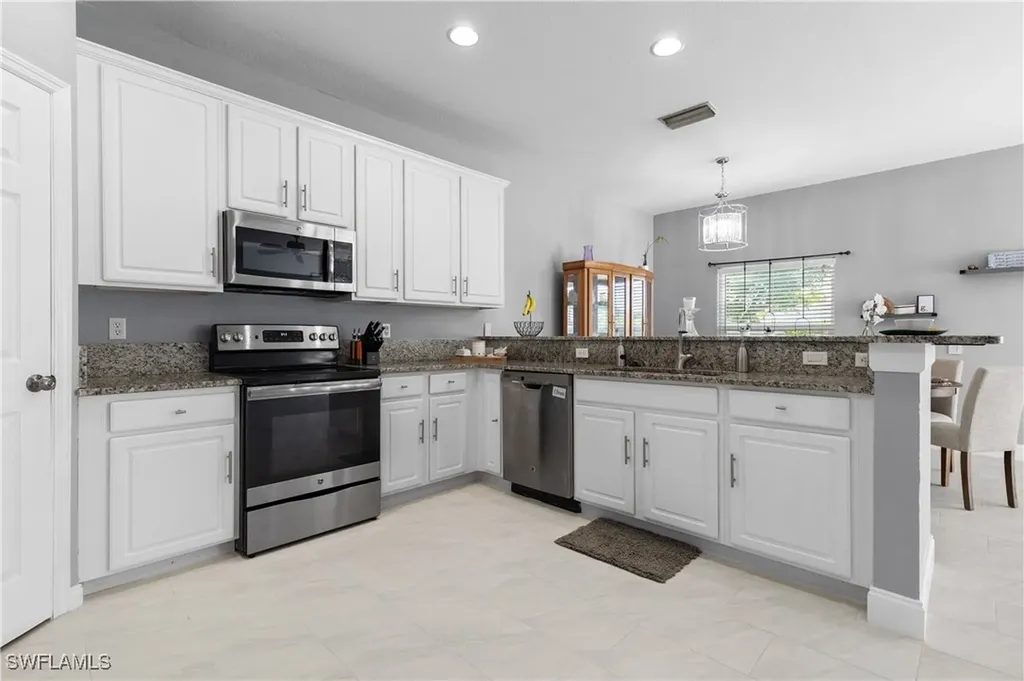 2305 Cape Heather Circle Cape Coral FL 33991