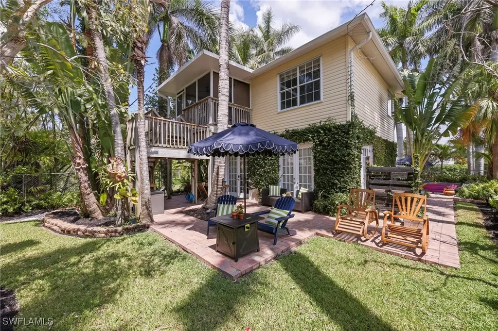 2348 Lake Avenue Naples FL 34112