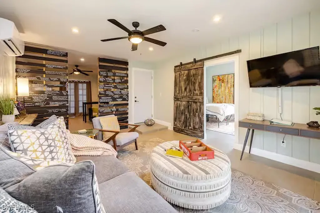 2348 Lake Avenue Naples FL 34112