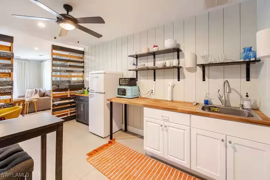 2348 Lake Avenue Naples FL 34112