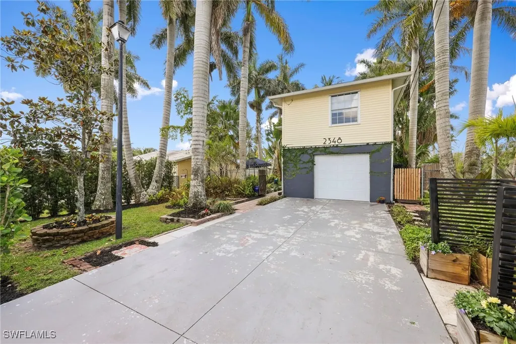 2348 Lake Avenue Naples FL 34112