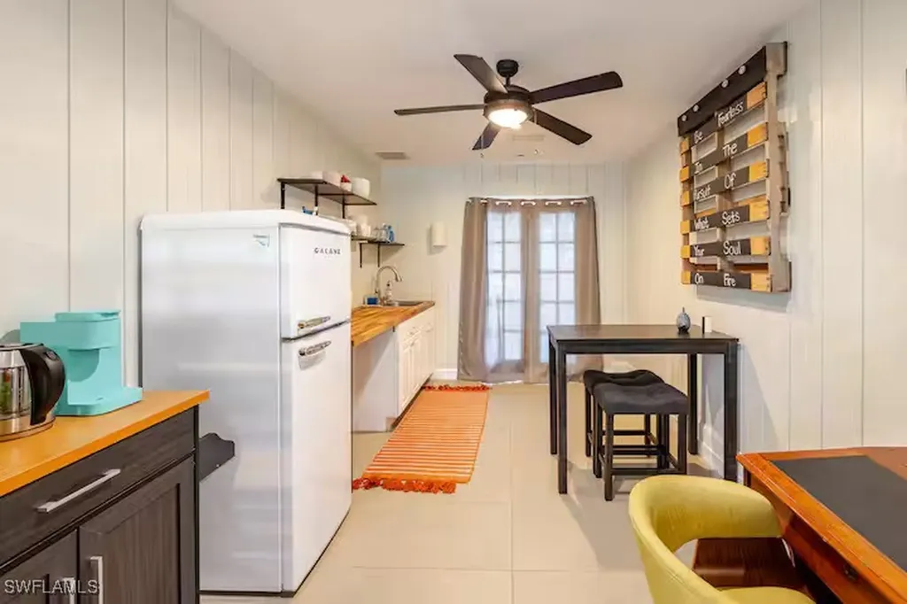 2348 Lake Avenue Naples FL 34112
