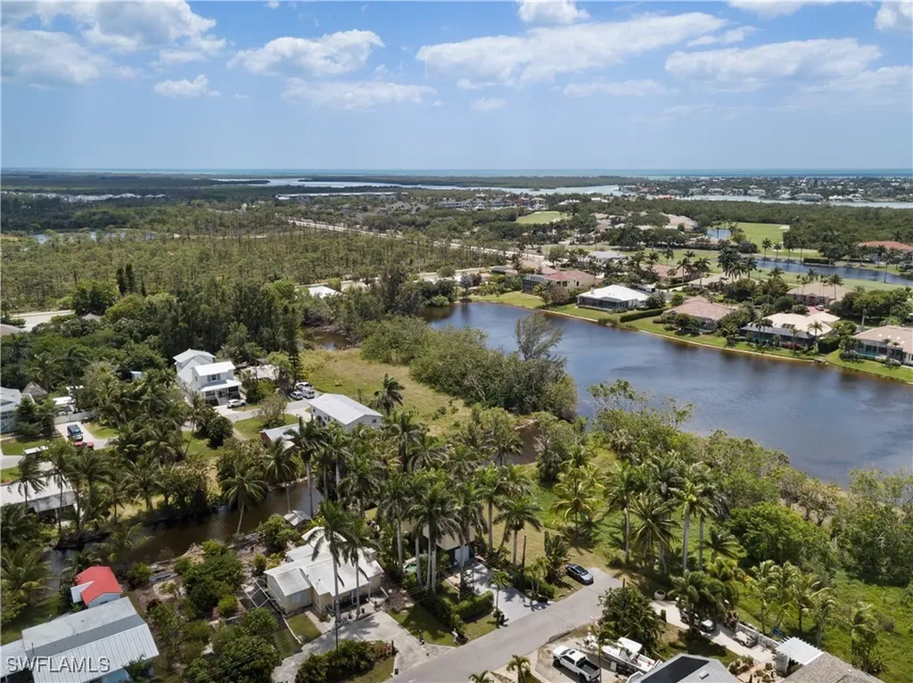 2348 Lake Avenue Naples FL 34112
