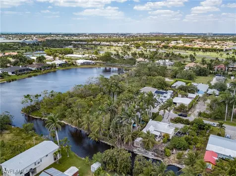 2348 Lake Avenue Naples FL 34112