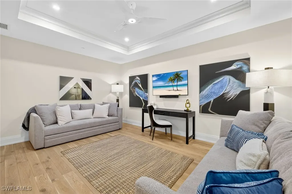 1820 Gulf Shore Boulevard N Naples FL 34102