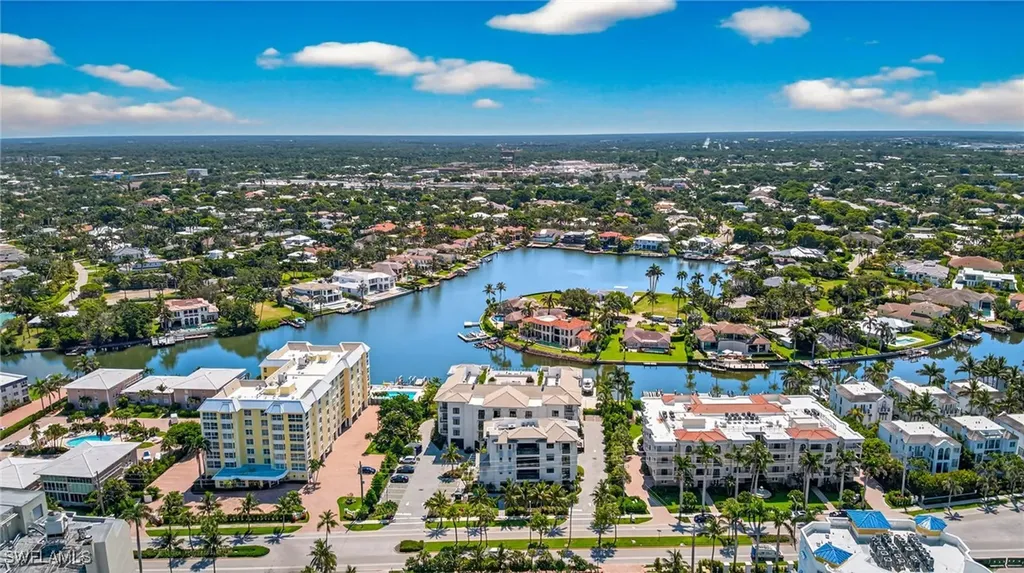 1820 Gulf Shore Boulevard N Naples FL 34102