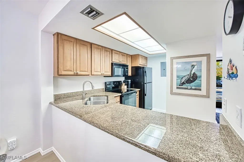 600 Neapolitan Way Naples FL 34103