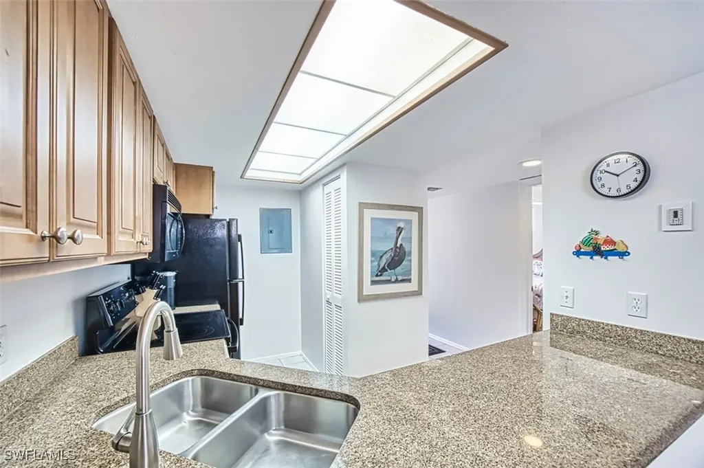 600 Neapolitan Way Naples FL 34103