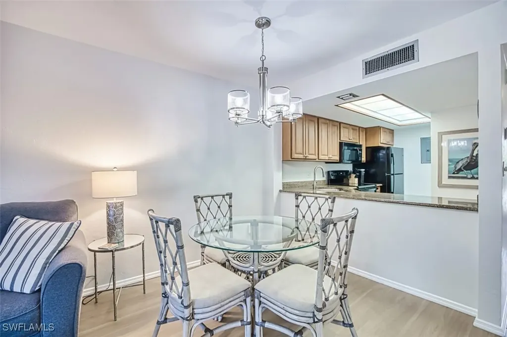 600 Neapolitan Way Naples FL 34103