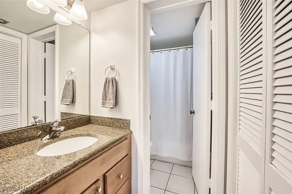 600 Neapolitan Way Naples FL 34103