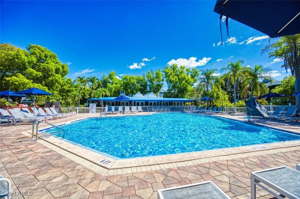 600 Neapolitan Way Naples FL 34103