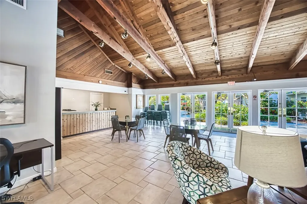 600 Neapolitan Way Naples FL 34103