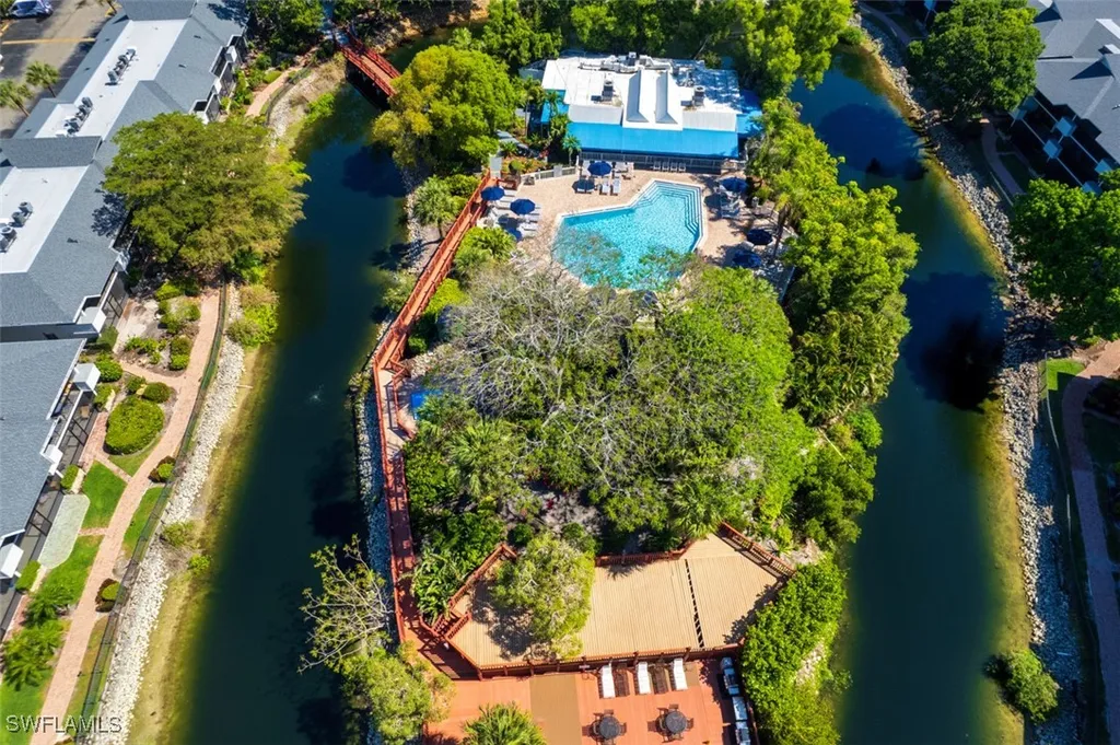 600 Neapolitan Way Naples FL 34103