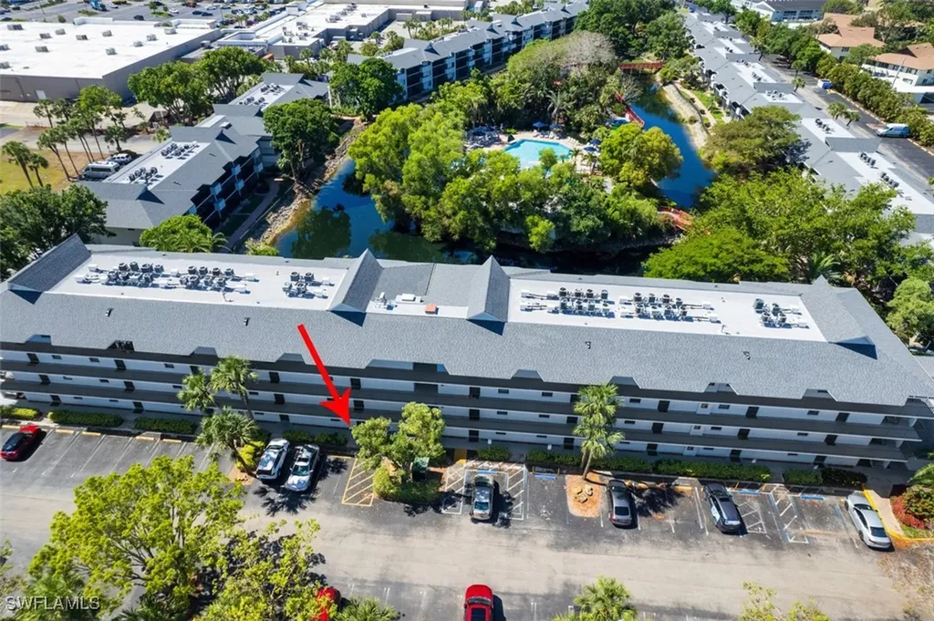 600 Neapolitan Way Naples FL 34103