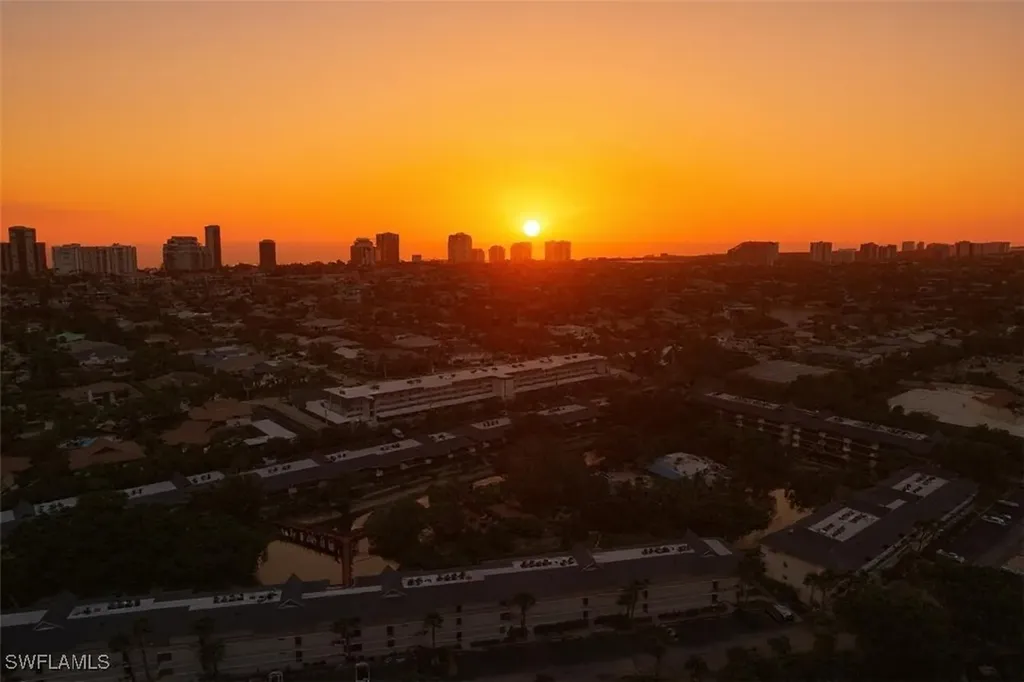 600 Neapolitan Way Naples FL 34103