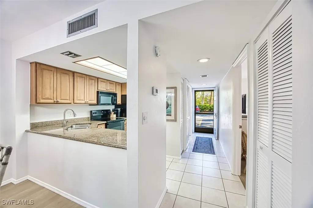 600 Neapolitan Way Naples FL 34103