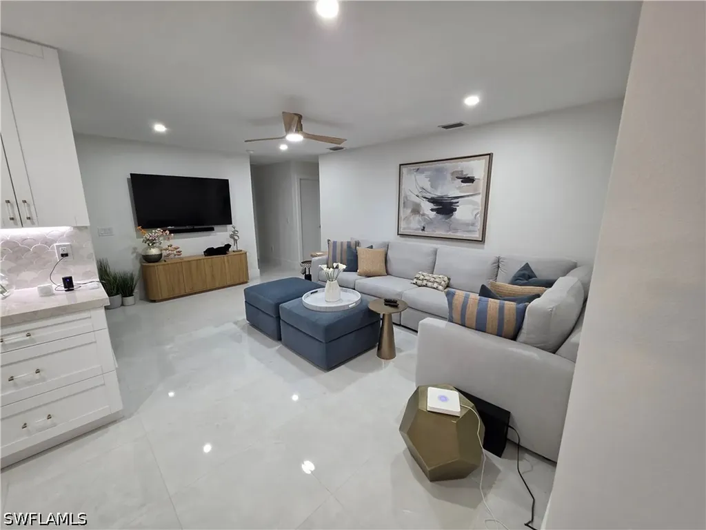 125 SE 41st Terrace Cape Coral FL 33904