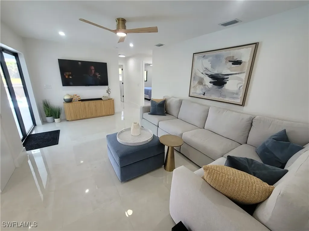 125 SE 41st Terrace Cape Coral FL 33904