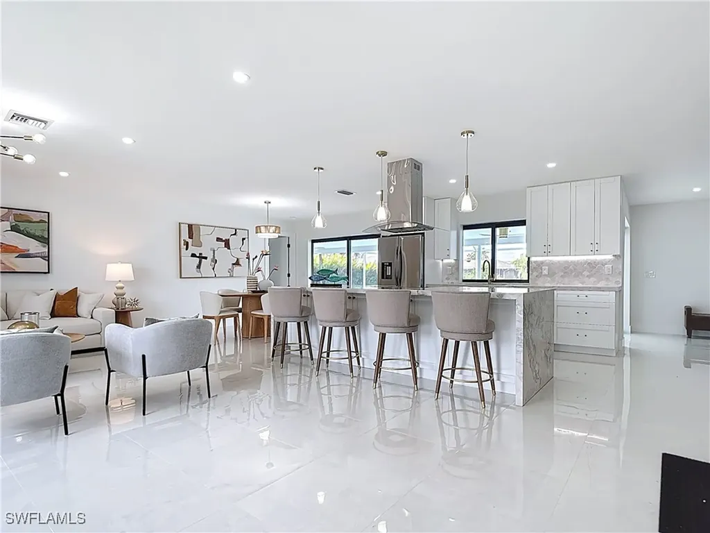 125 SE 41st Terrace Cape Coral FL 33904