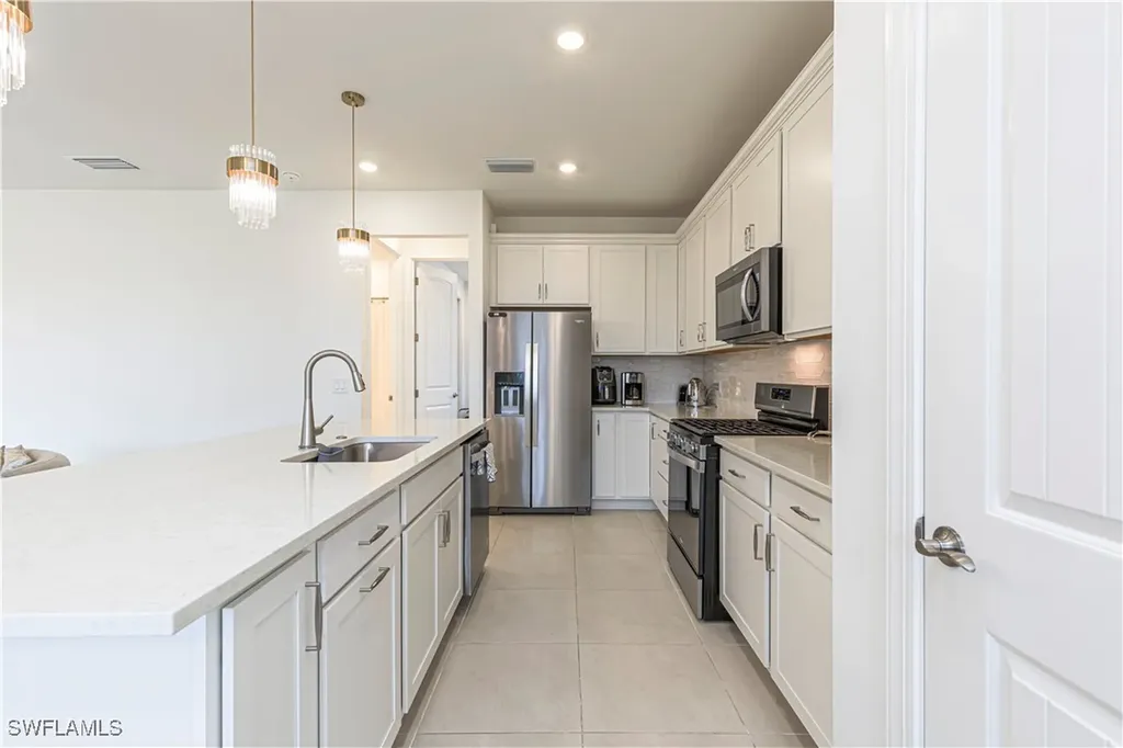 1854 Mesa Lane Naples FL 34120