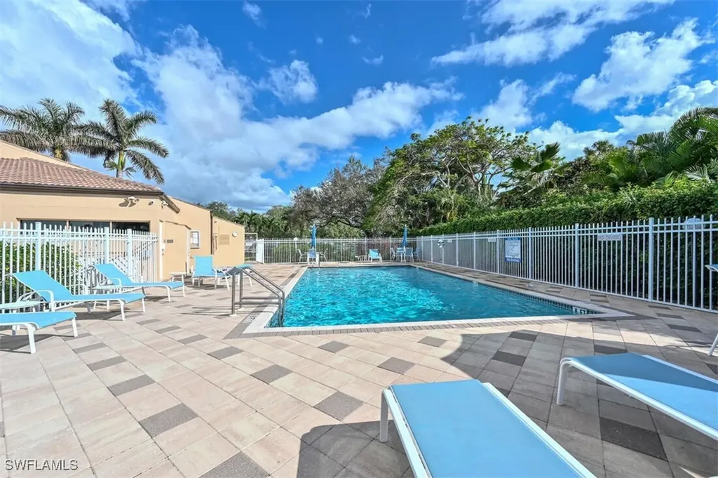 626 Lambton Lane Naples FL 34104