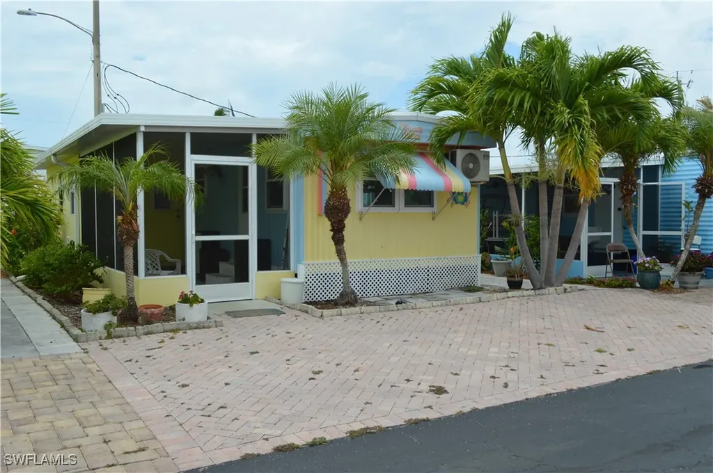 414 Papaya Street Goodland FL 34140