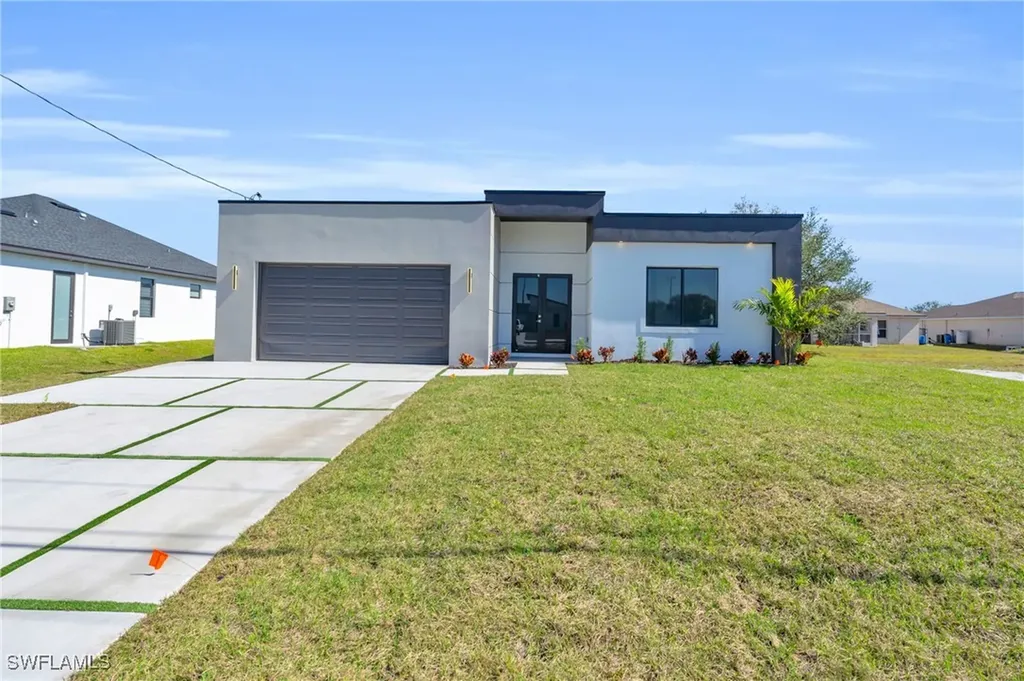 3924 NW 38th Street Cape Coral FL 33993
