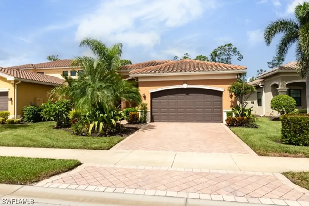 Naples FL, 3471 Pacific Drive