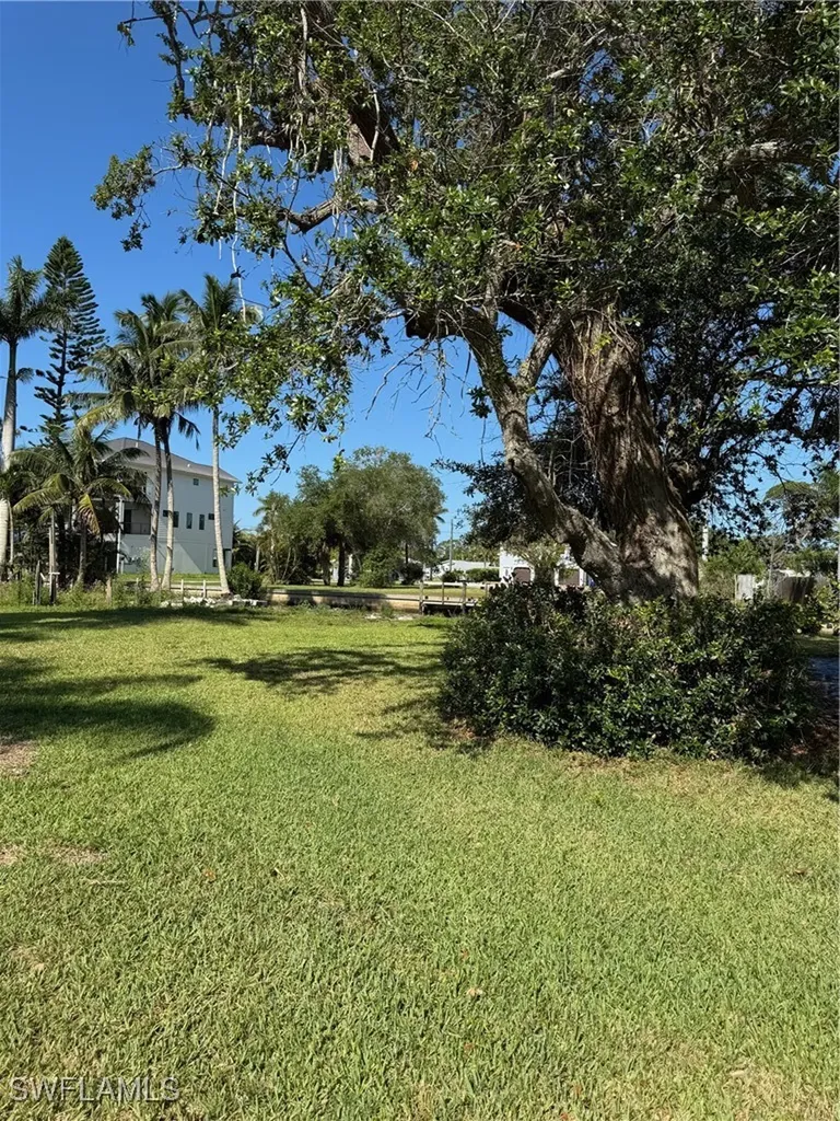 27559 Big Bend Road Bonita Springs FL 34134