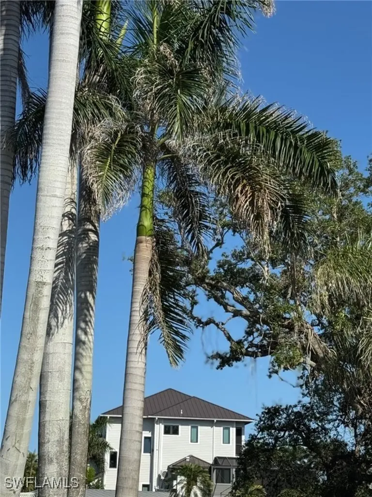 27559 Big Bend Road Bonita Springs FL 34134