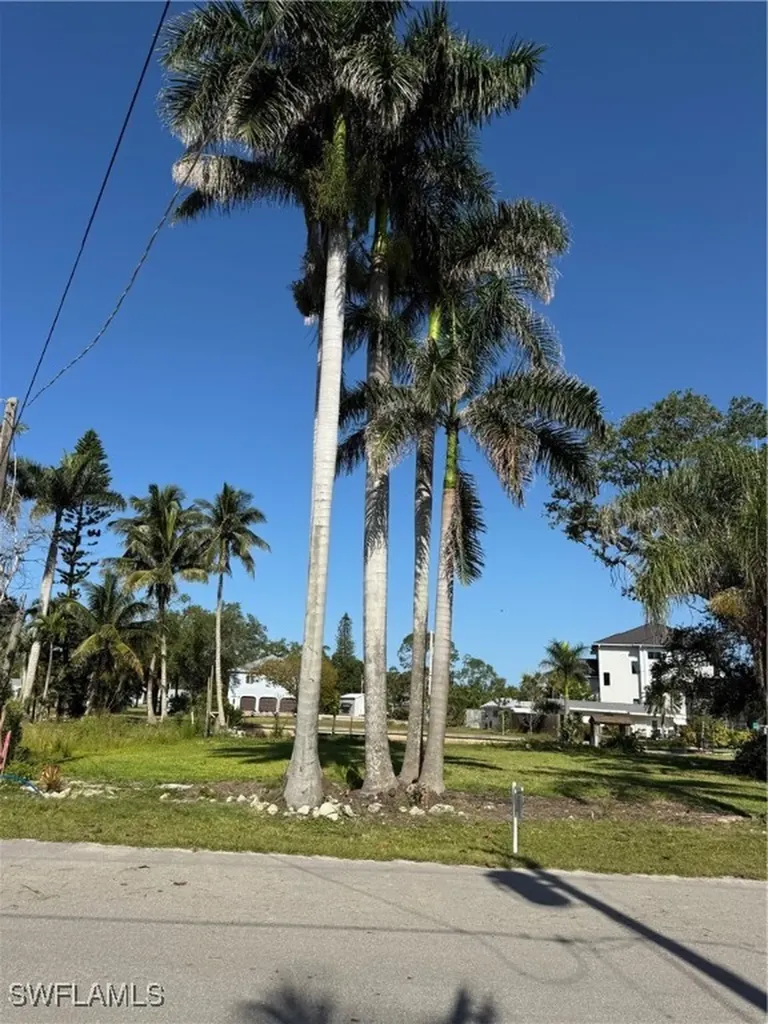 27559 Big Bend Road Bonita Springs FL 34134