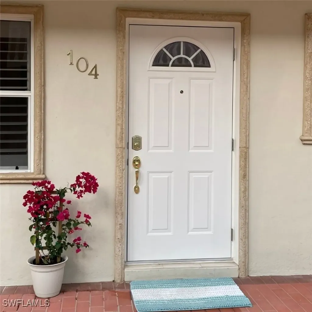 980 7th Avenue S Naples FL 34102