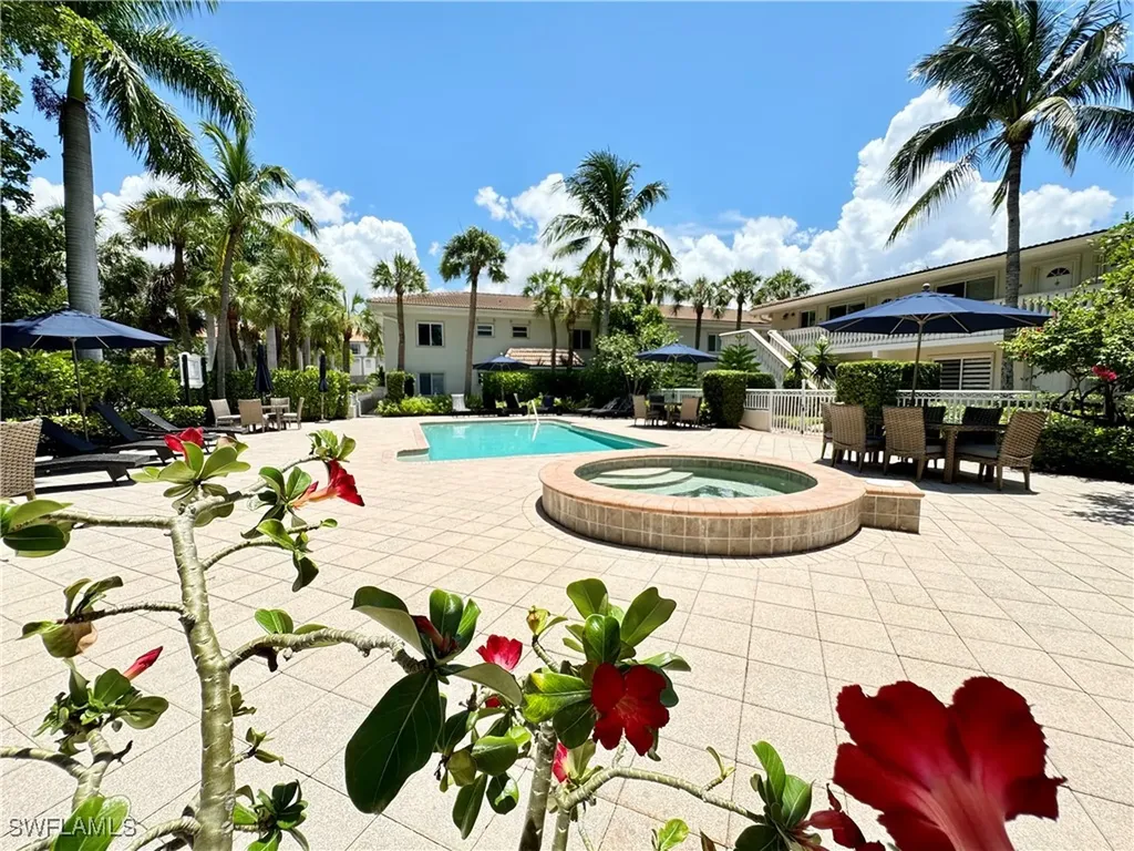 980 7th Avenue S Naples FL 34102