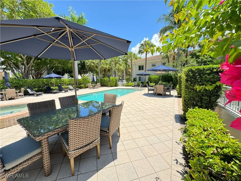 980 7th Avenue S Naples FL 34102