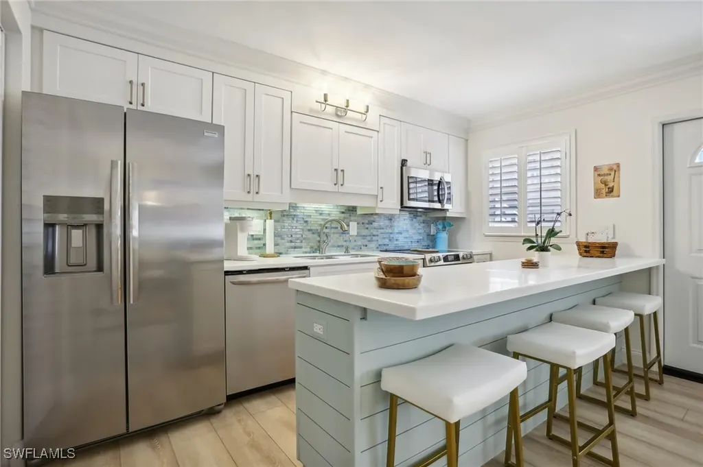 980 7th Avenue S Naples FL 34102