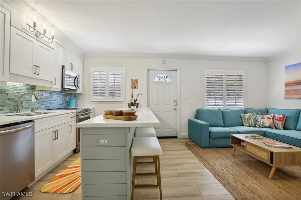 980 7th Avenue S Naples FL 34102