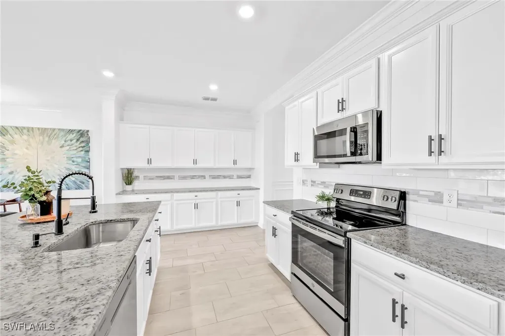 Naples FL, 2127 Hamlin Street