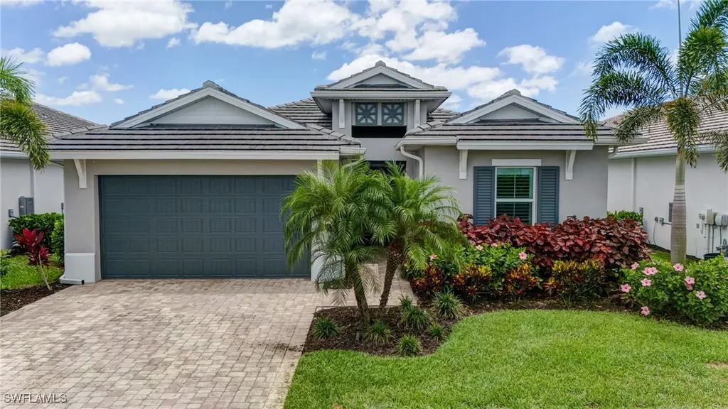 9292 Cayman Drive Naples FL 34114