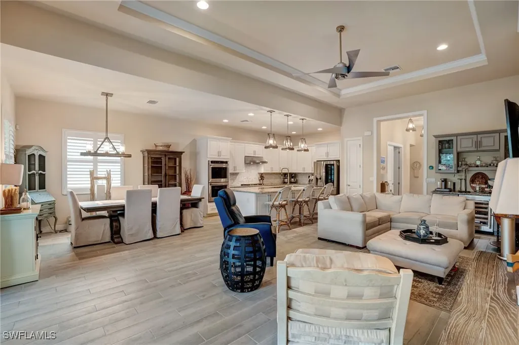 9292 Cayman Drive Naples FL 34114