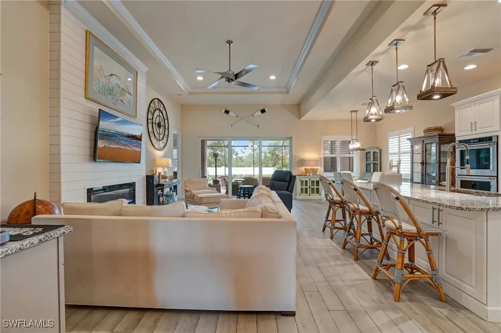 9292 Cayman Drive Naples FL 34114