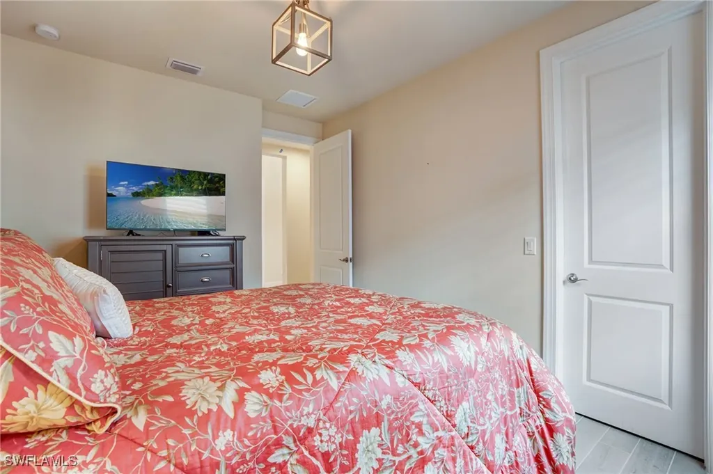 9292 Cayman Drive Naples FL 34114