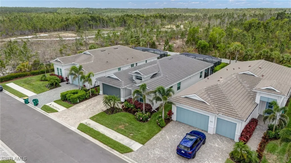 9292 Cayman Drive Naples FL 34114